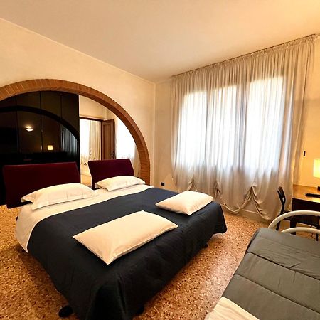 Locazione Turistica Joyful Padova Hotell Exteriör bild