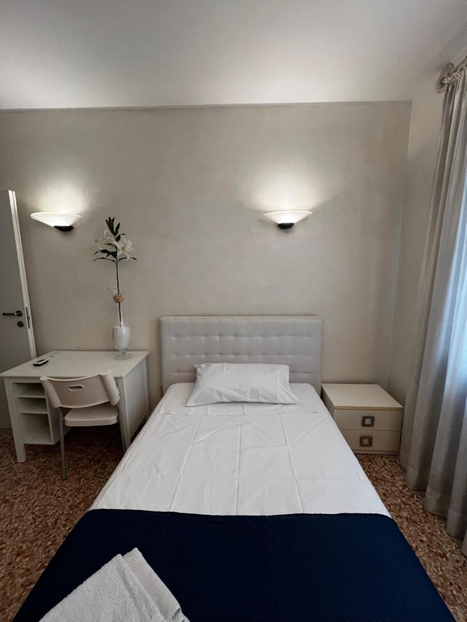 Locazione Turistica Joyful Padova Hotell Exteriör bild